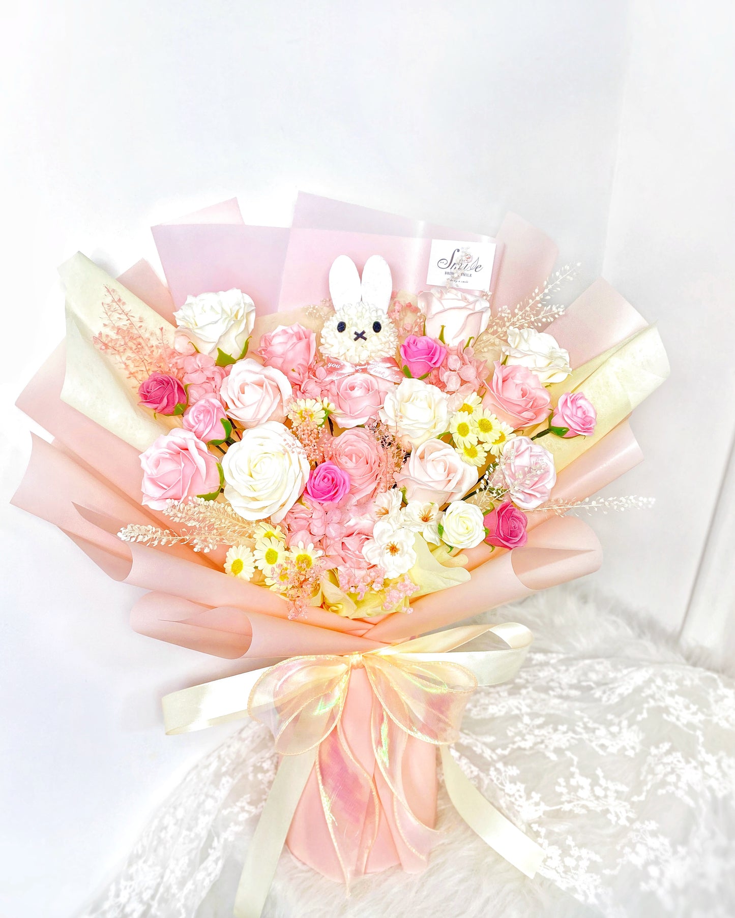 Miffy兔|L粉紅淺黃香皂花x保鮮花花束